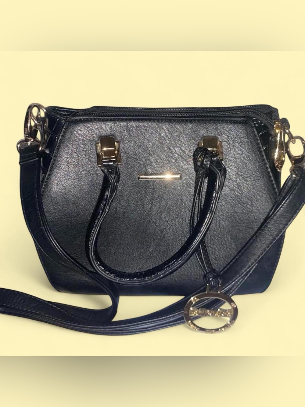 Elegant Black Crossbody Bag with Textured Finish